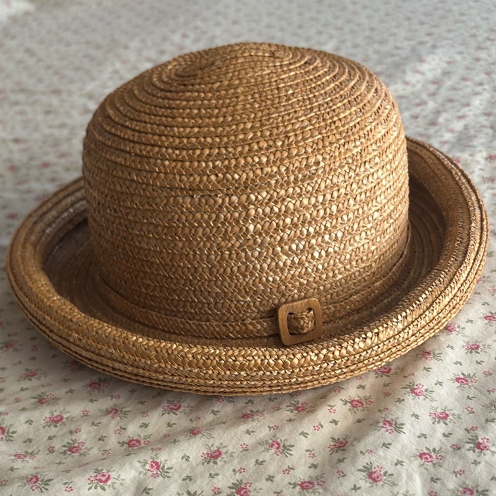 Stylish Tan Straw Hat